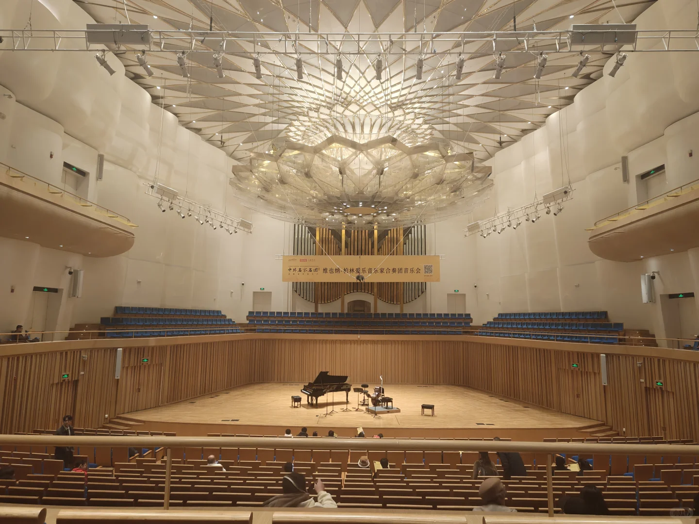 视听盛宴！接入音乐的世界！