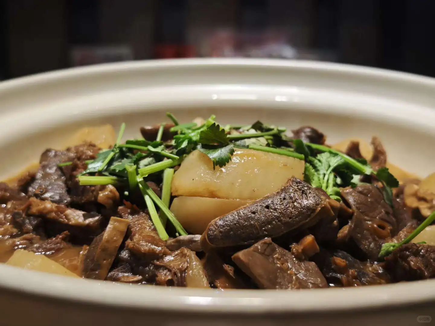 深圳罗湖口岸KTV｜冬天边吃牛杂煲边唱歌🎤