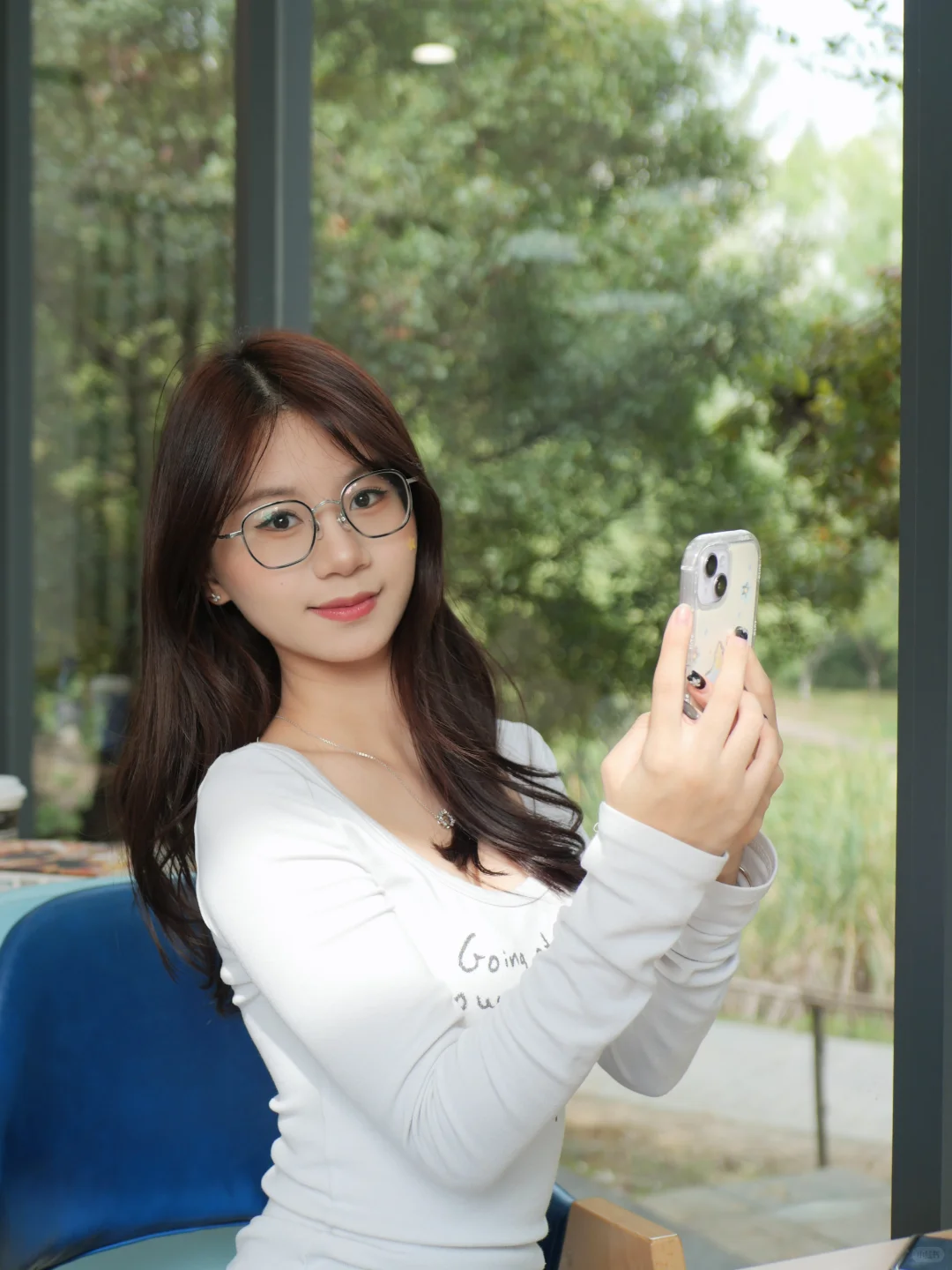 到底该配首什么歌曲呢