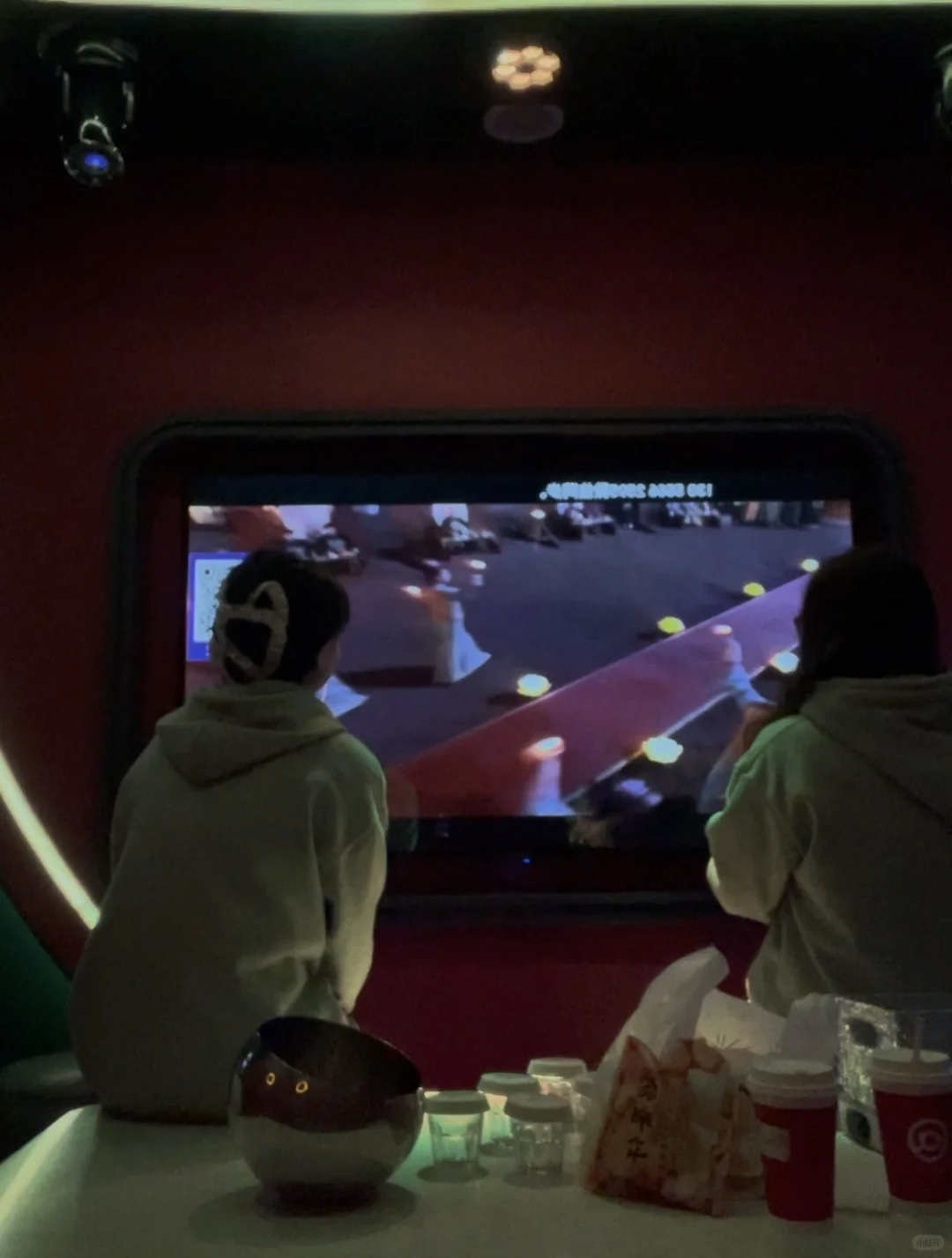 你们去KTV必点的一首歌是什么?