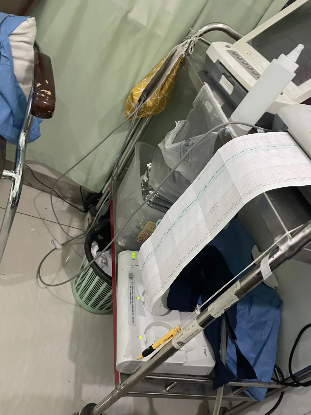 感谢四院急诊及暴主任团队医生