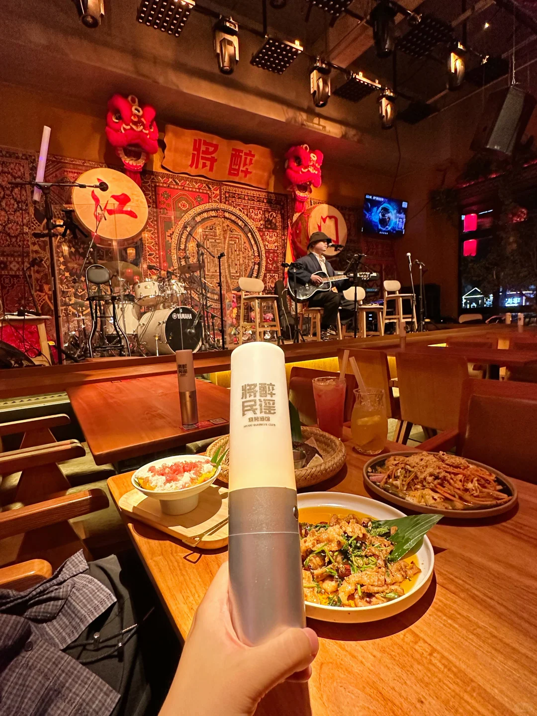 江门新开的民谣小酒馆👉🏻氛围感up ！！！