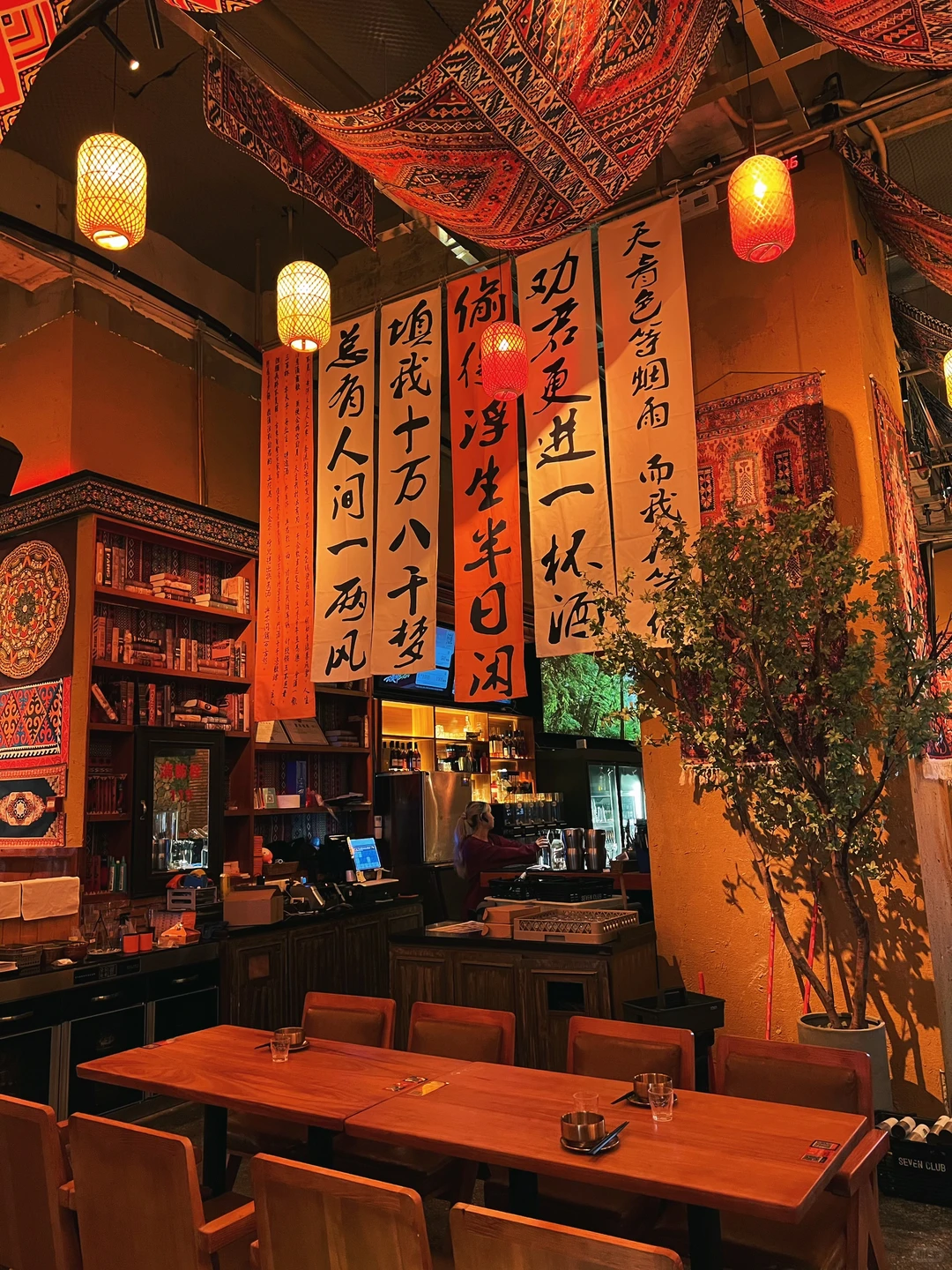 江门新开的民谣小酒馆👉🏻氛围感up ！！！