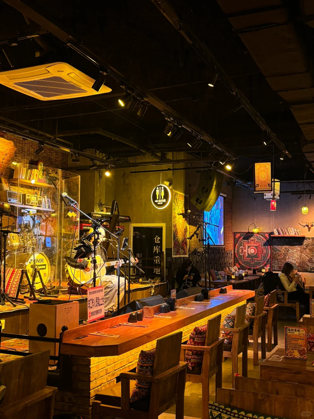 🎵 民谣集 | 邂逅城市里的诗意角落 🌙