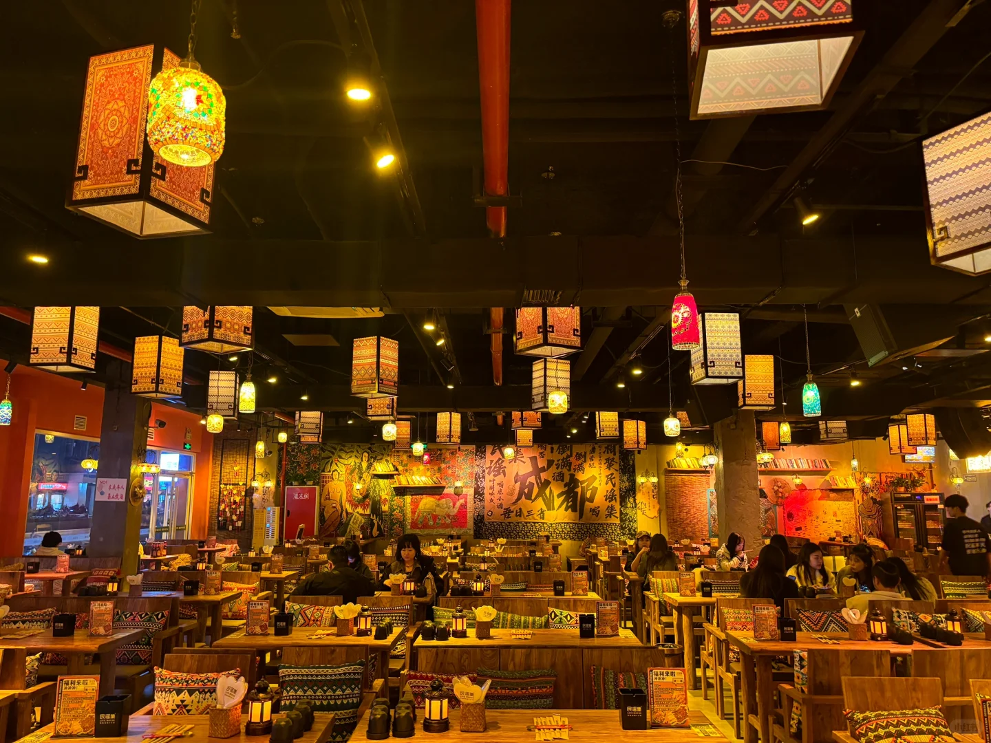 🎵 民谣集 | 邂逅城市里的诗意角落 🌙