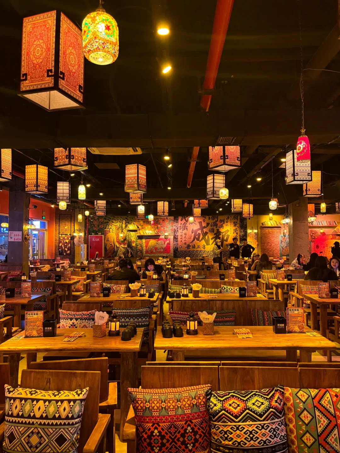 🎵 民谣集 | 邂逅城市里的诗意角落 🌙