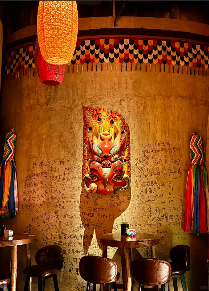 四会的夜,总要有一次为「风马民谣」的温柔