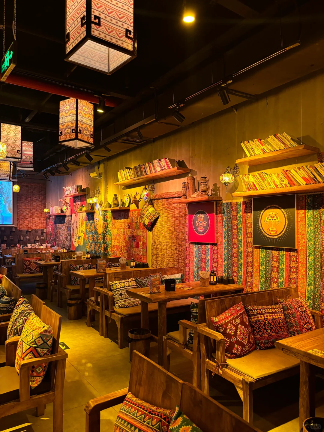 🎵 民谣集 | 邂逅城市里的诗意角落 🌙