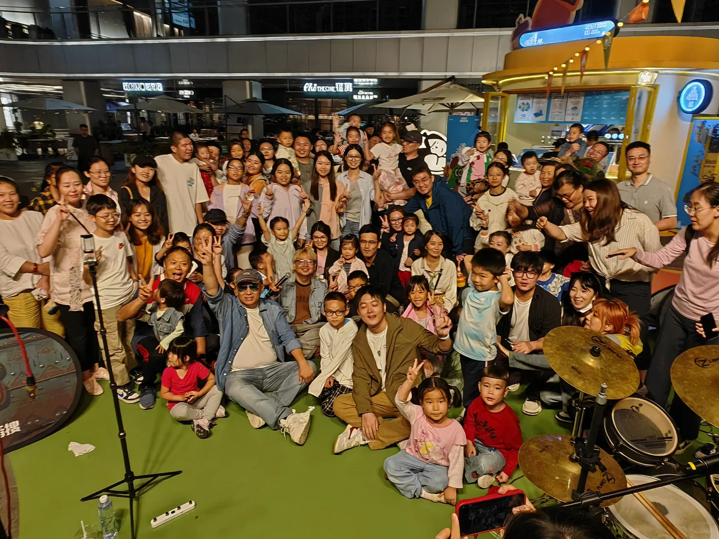 12月19日周五北苑龙湖天街免费音乐现场