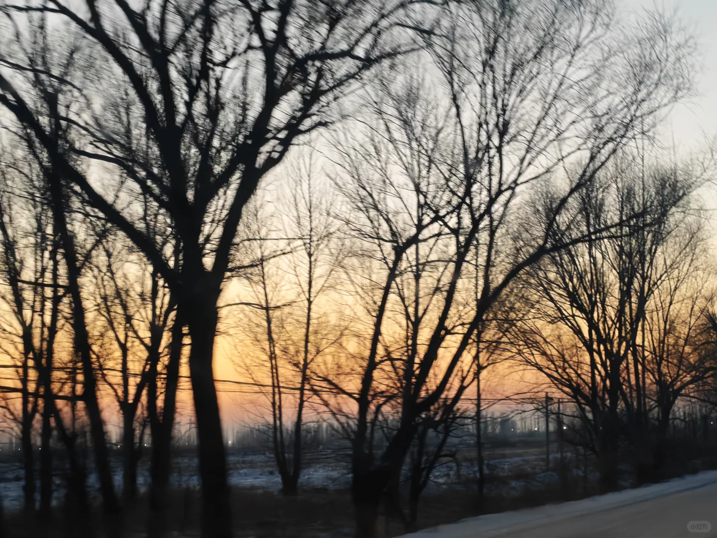 落日与老歌，缝补一天的倦怠