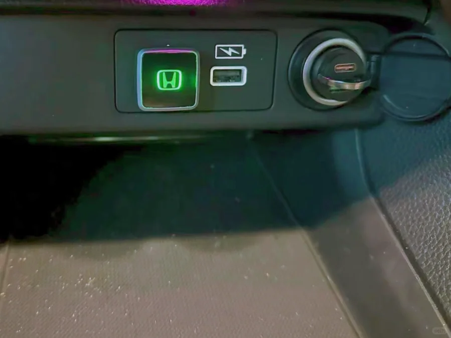 经典老歌车载U盘插上就能直接听，氛围感满满