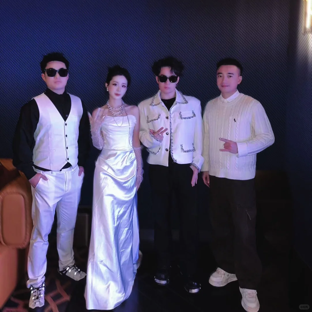 老板们在哪里🧐乐队在线接单啦！