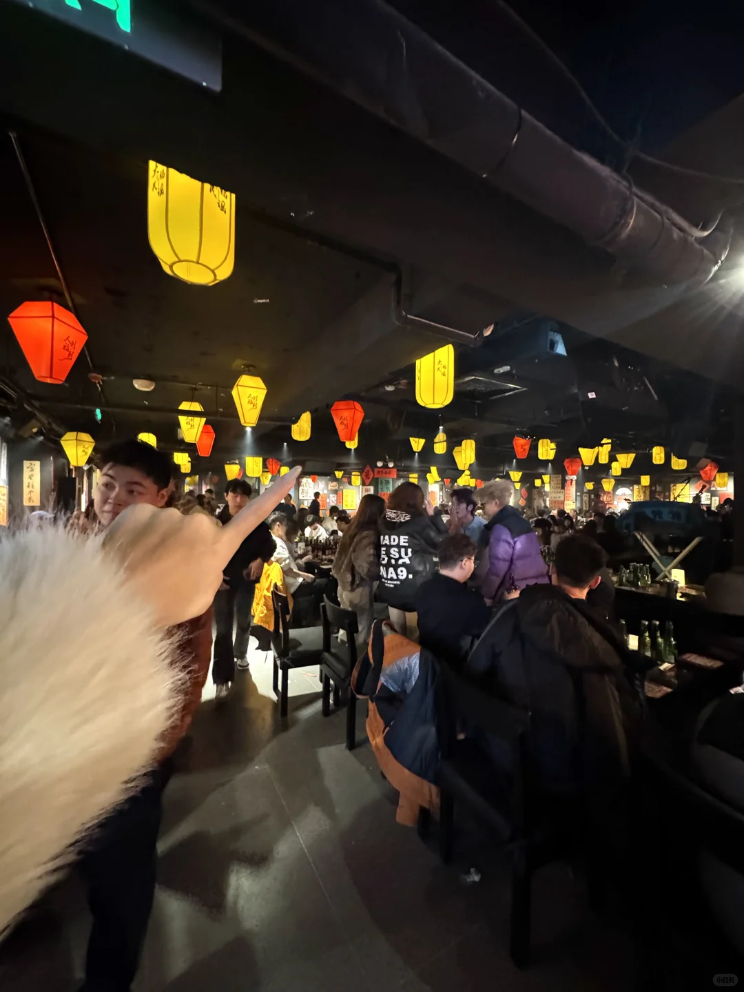 快收藏！氛围感民谣酒馆，拍照喝酒两不误