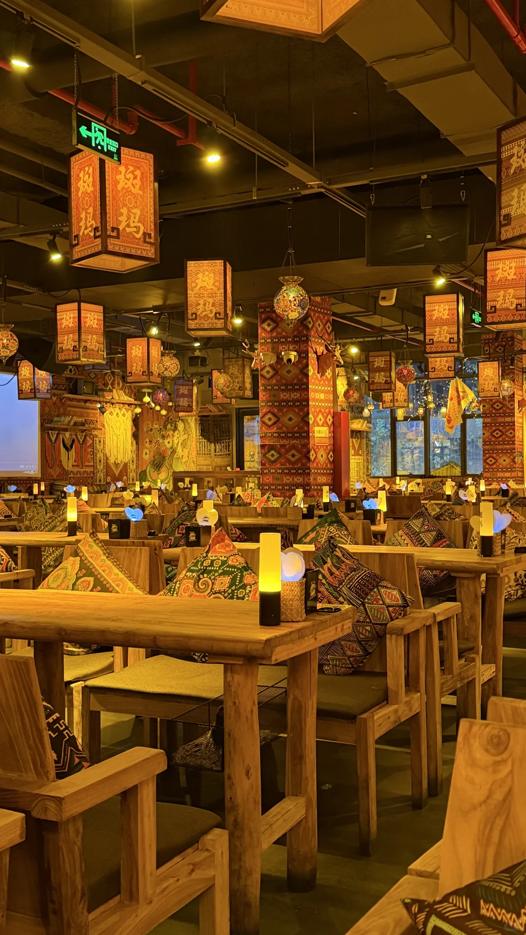 西安夜生活天花板！0消费嗨玩7小时的民谣