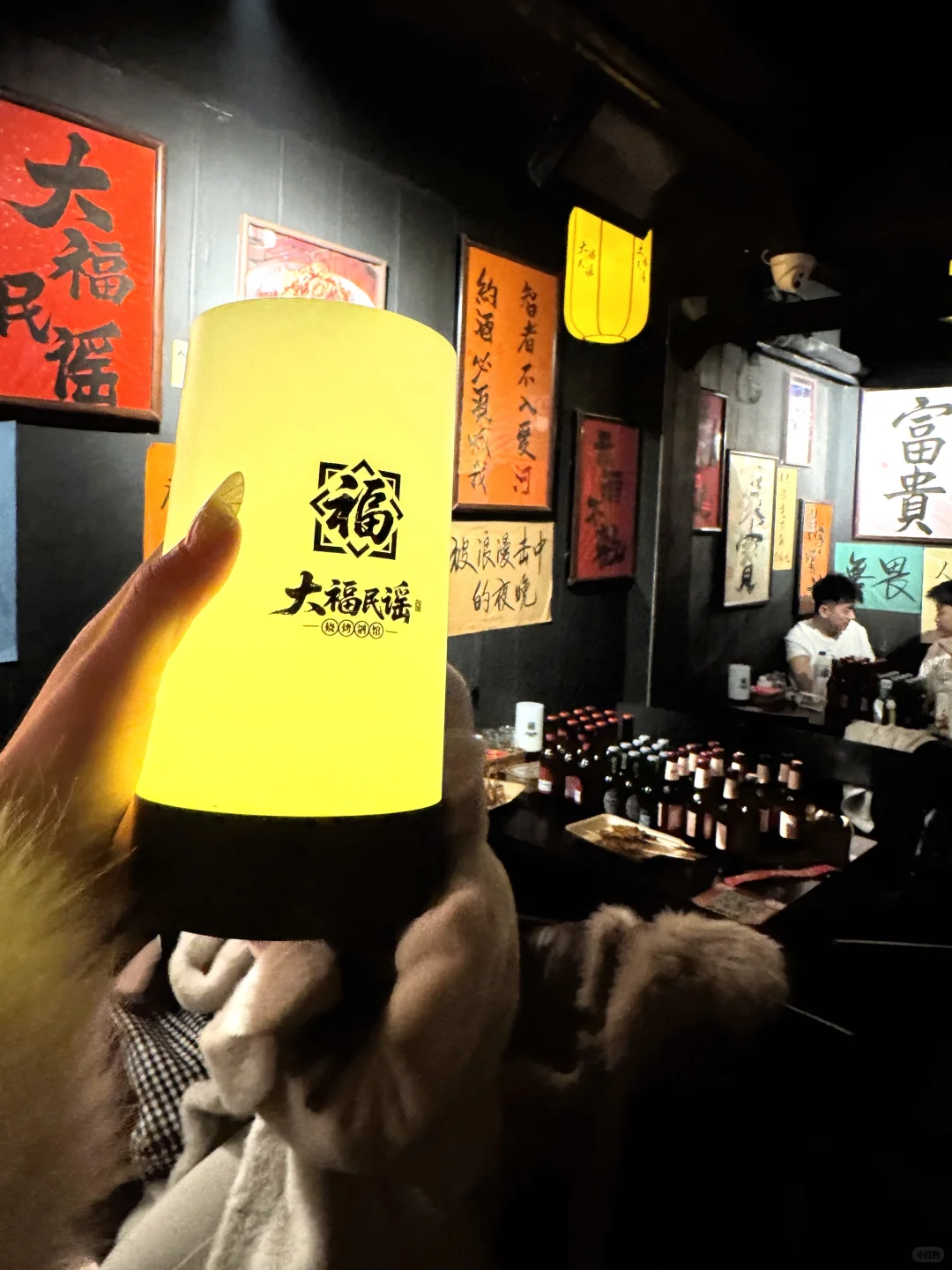 快收藏！氛围感民谣酒馆，拍照喝酒两不误