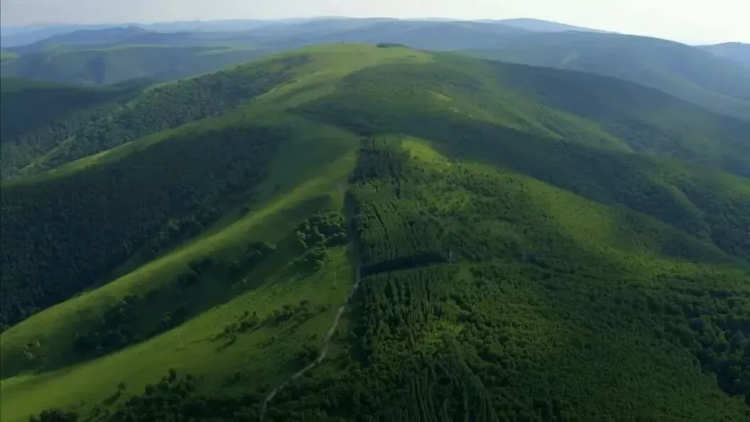 【视频歌曲】大兴安岭之巅黄岗梁