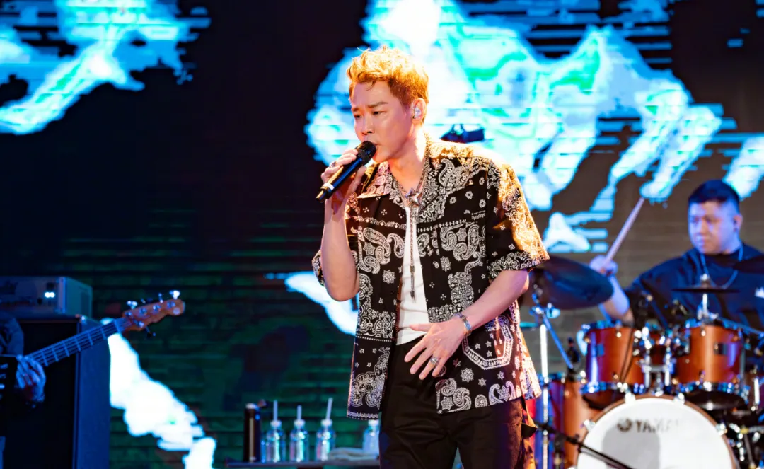 老歌新编!他真的太会整活了......