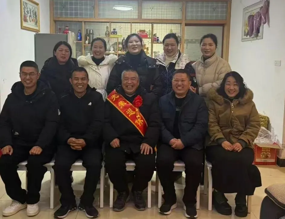 致徐庙朱老师:岁月如歌,荣休安康