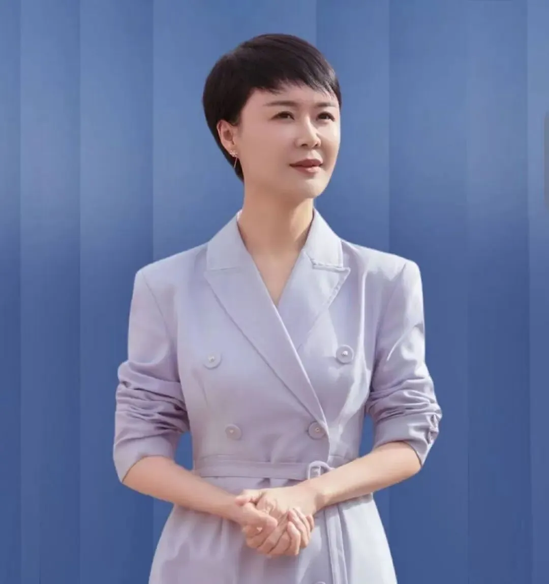 致敬贺娇龙,原创歌曲《淌入尘烟》打动万千网友