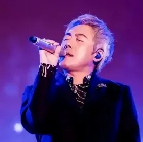 听烟嗓歌曲,品味男人的沧桑与伤感