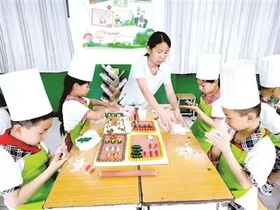面塑里飞出欢乐的歌
