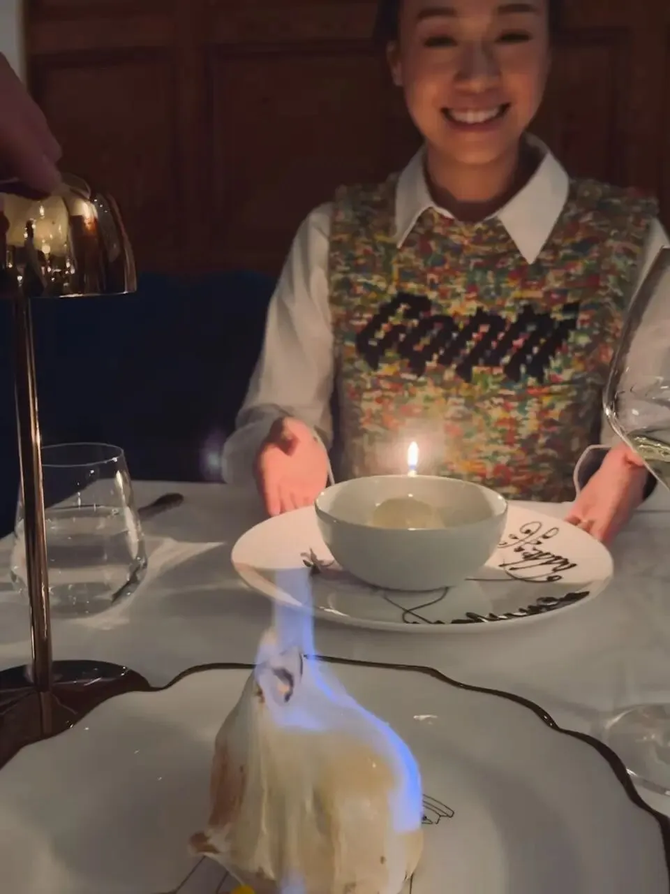 港姐人妻稱為出歌賣畫賣袋 零工作生活富貴孭8萬Hermès外遊慶生