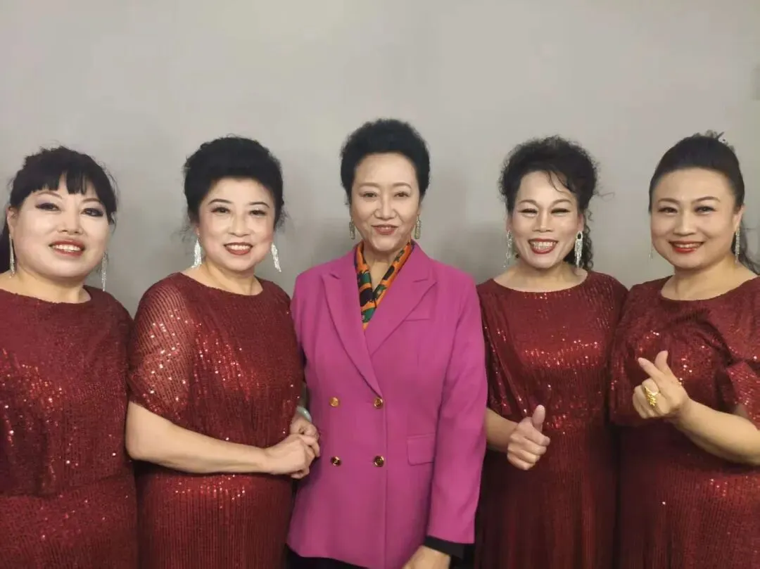 萝卜家族组合原创歌曲《感恩中国》放歌央视春晚
