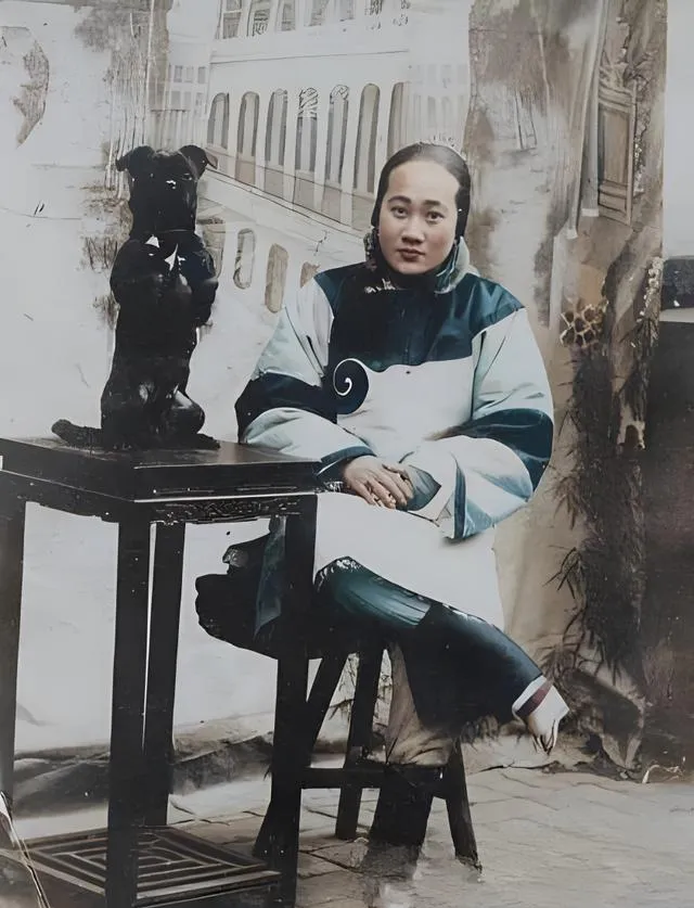 光影流转,岁月如歌:探索清末上色老照片中的时代印记