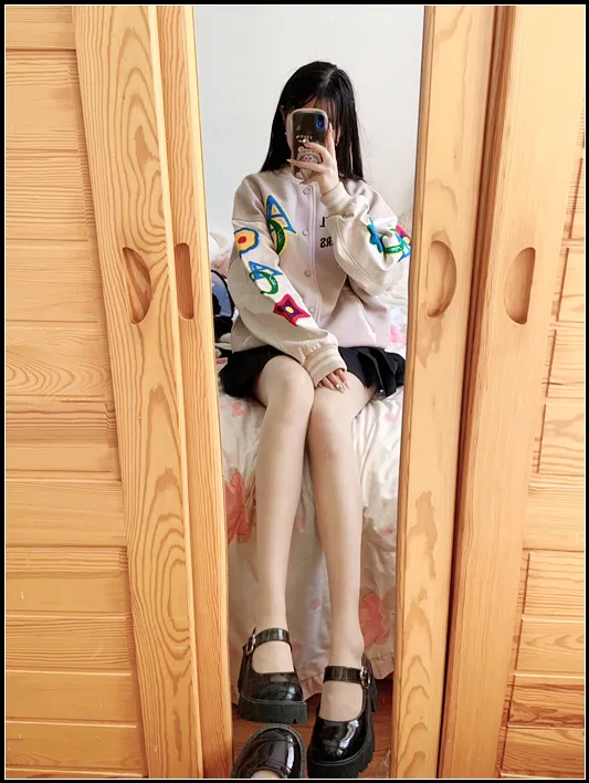 别人分享歌曲是在暧昧,暗示crush,而我是真心实意的觉得我歌品无可匹敌.