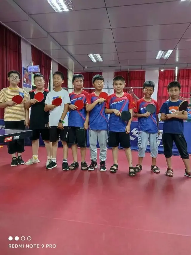 凤台乒乓′球俱乐部之歌