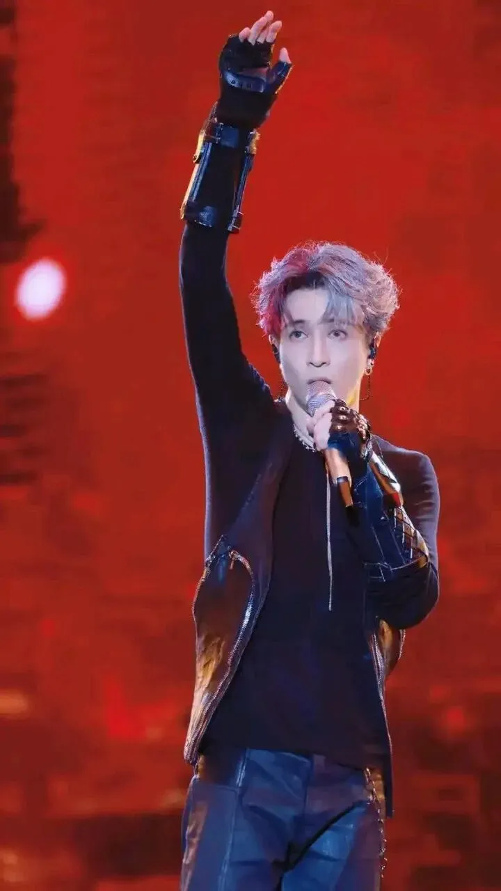 离谱!薛之谦歌曲被抄袭部分歌词被照搬,发行方急致歉!