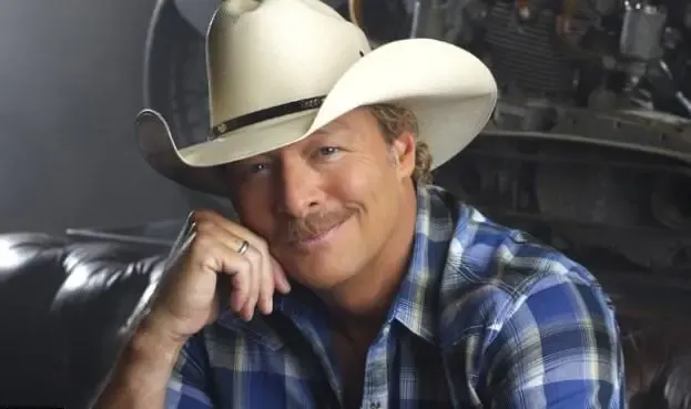 很有韵味的一首英文歌曲《Remember When》优美迷人的嗓音,回味无穷