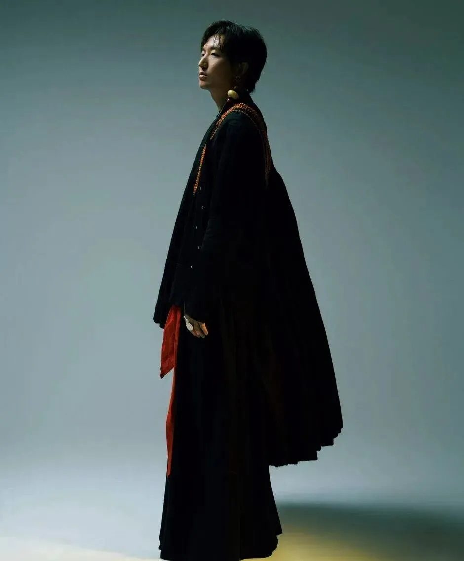 《速评彝族歌曲—-jihu〈母亲的河〉》