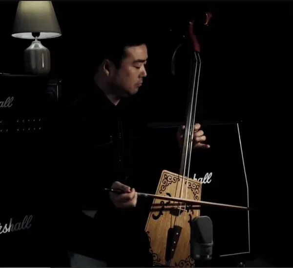 赤子情深歌故里 乡音未改诉乡愁——陕西周至籍音乐人吴小勇全新单曲《故乡》正式发行