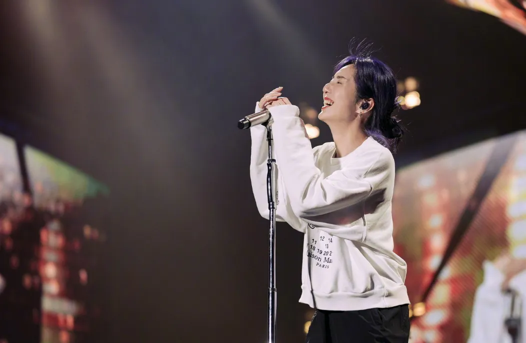 这首20年前发行的歌曲,最近突然火了?