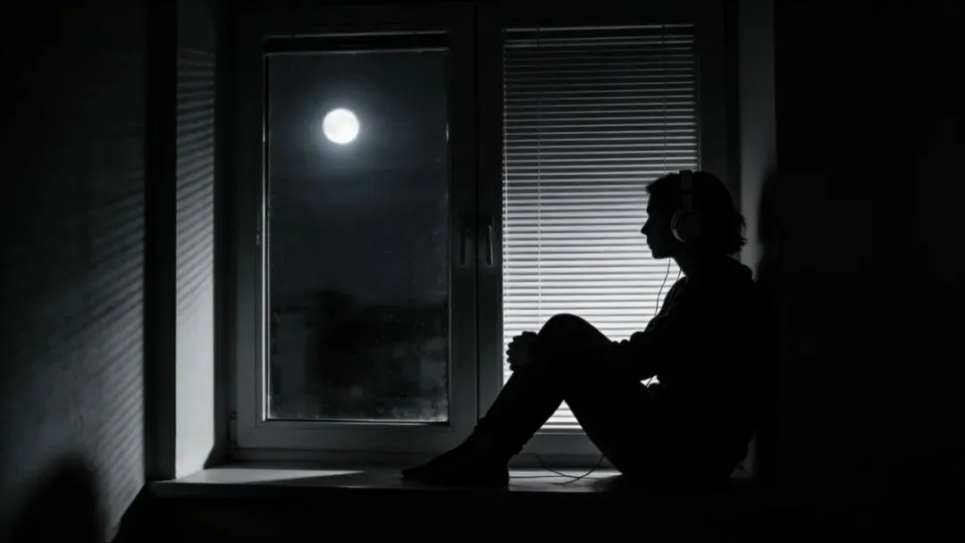 从《千千阙歌》到《你瞒我瞒》:失恋时不要听粤语歌,后劲太大