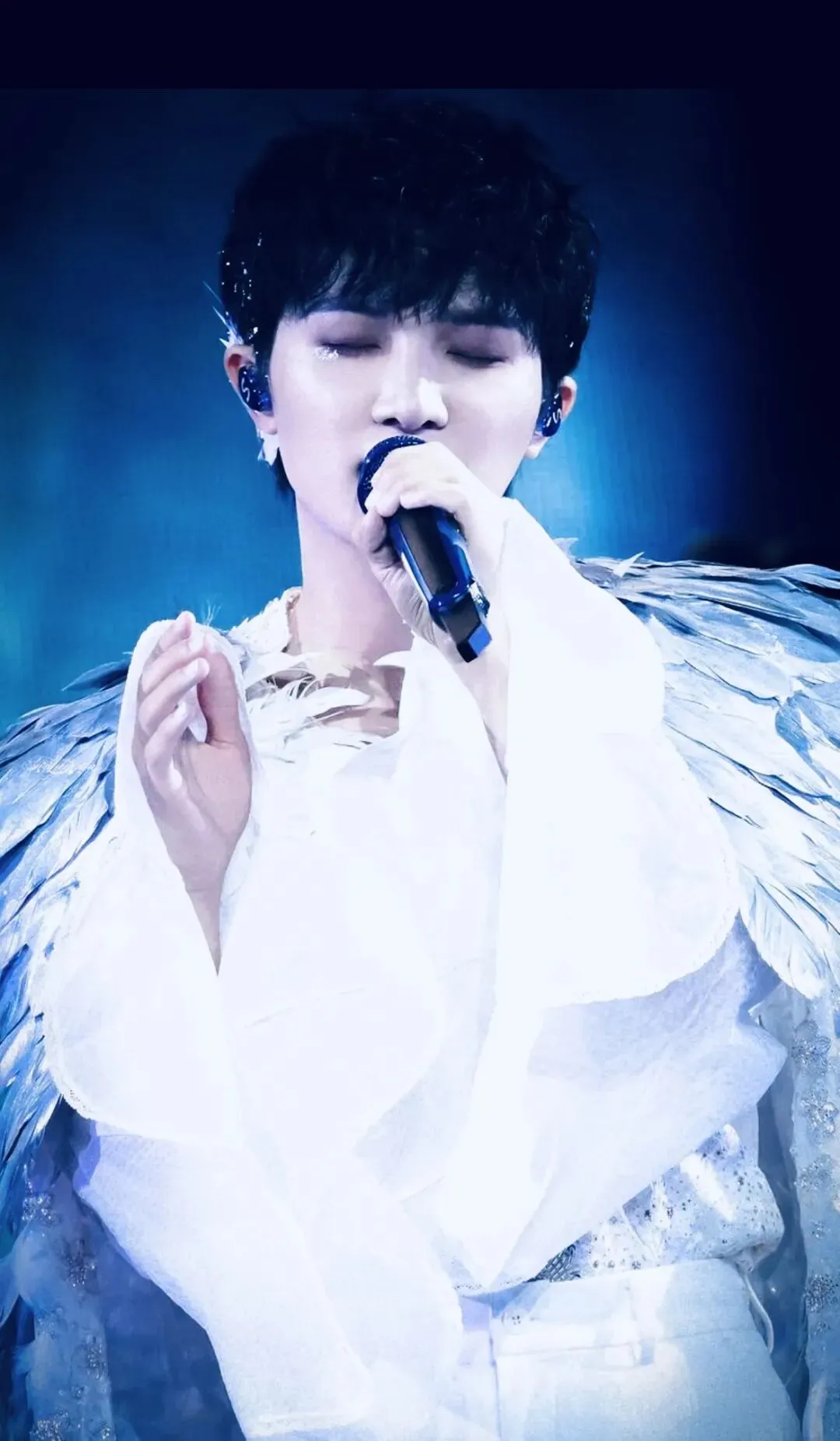 周深五首歌曲入选九年义务教育音乐教材:国民美育释放耀眼光亮