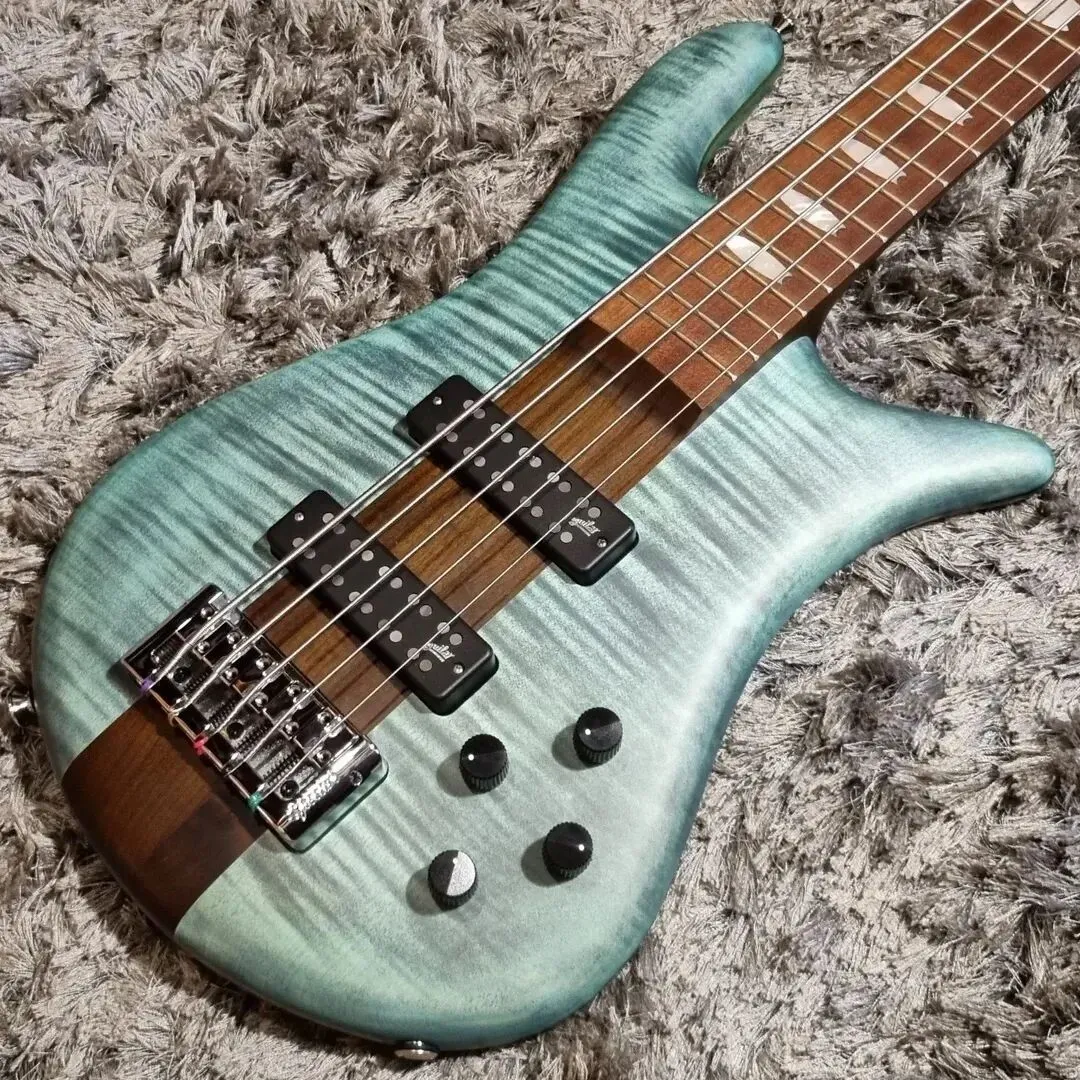 演奏贝司过程中,如何控制歌曲ABC段以及solo