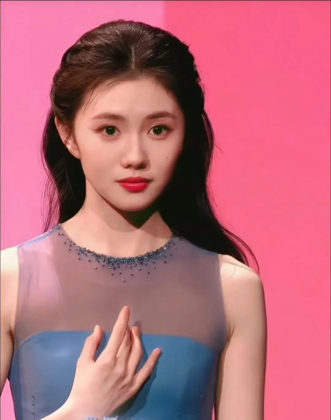  《梦底》非梦——解读海来阿木春晚歌曲《梦底》