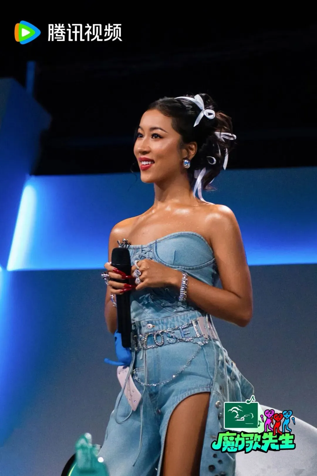 《魔力歌先生》首播,以为是烂综,实则清一色好评,大魔王们聚会