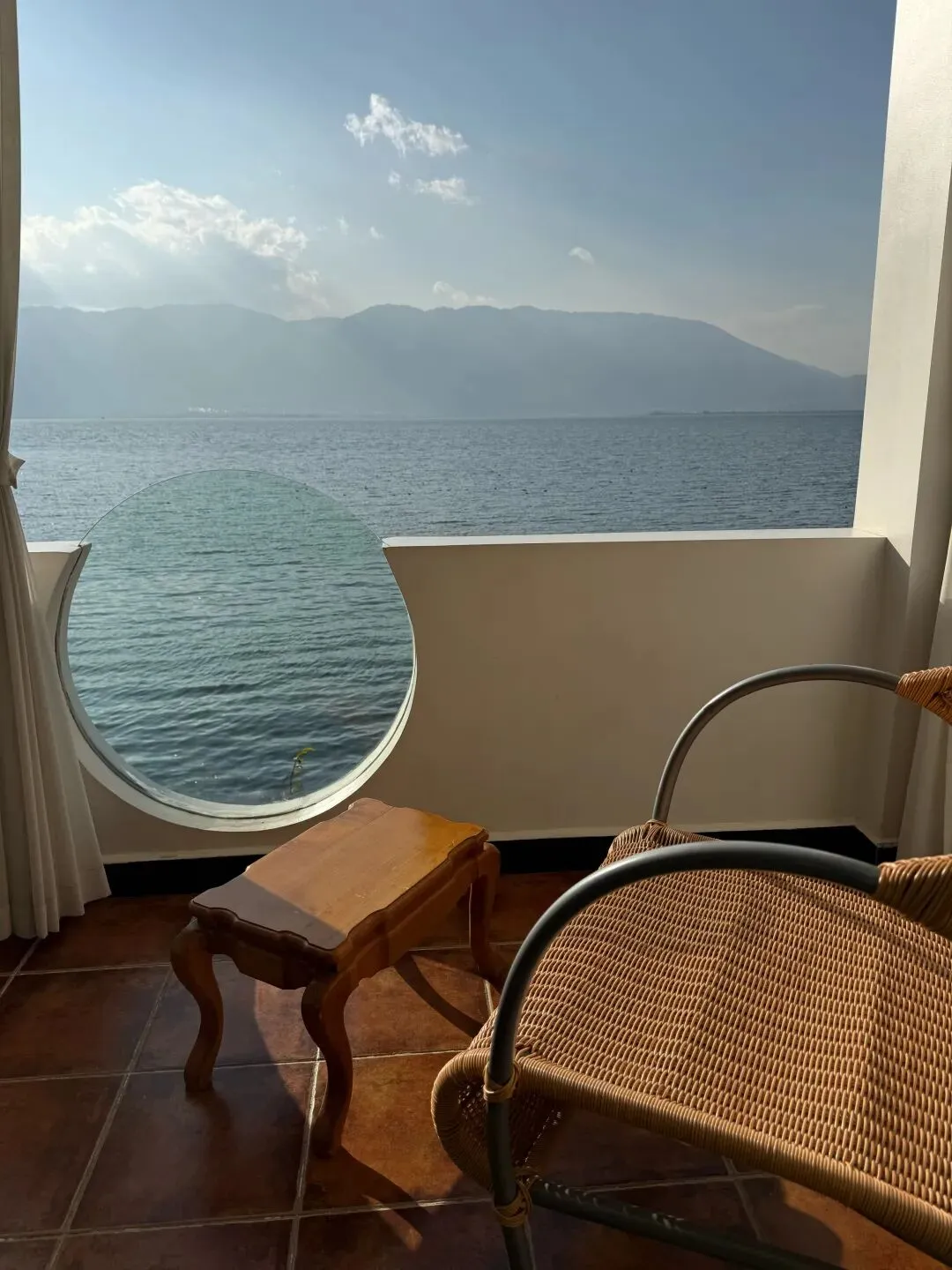 献歌 | 献给大理游历的女画家