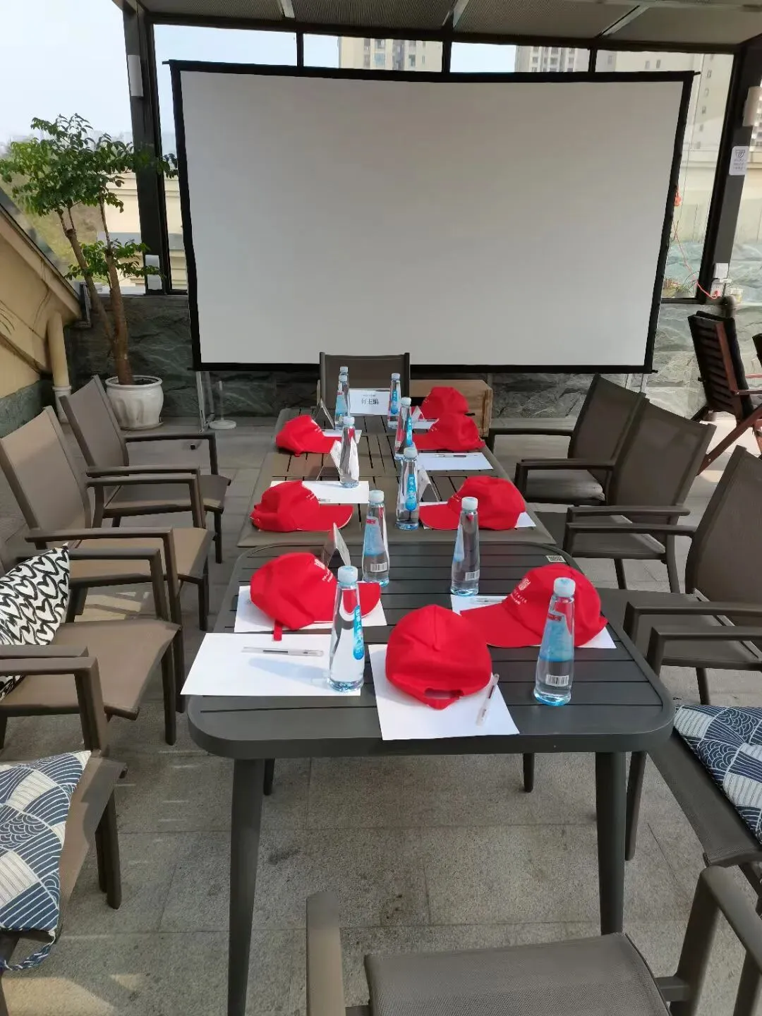 永远高唱我歌!孩子,我们都不应背弃理想