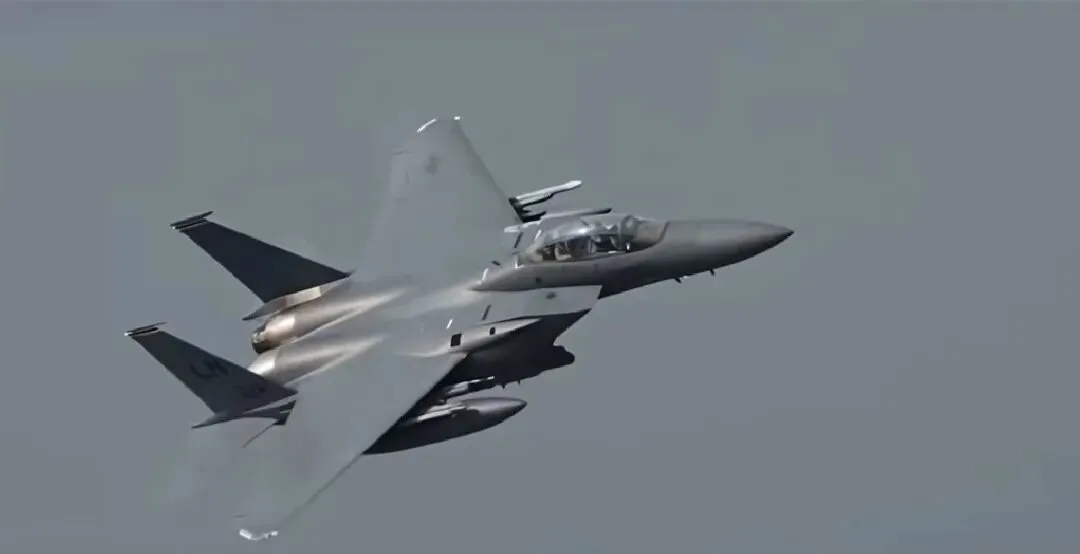 《最真的梦》突然刷屏:一首36年前的老歌,怎么戳中了2026年的我们?