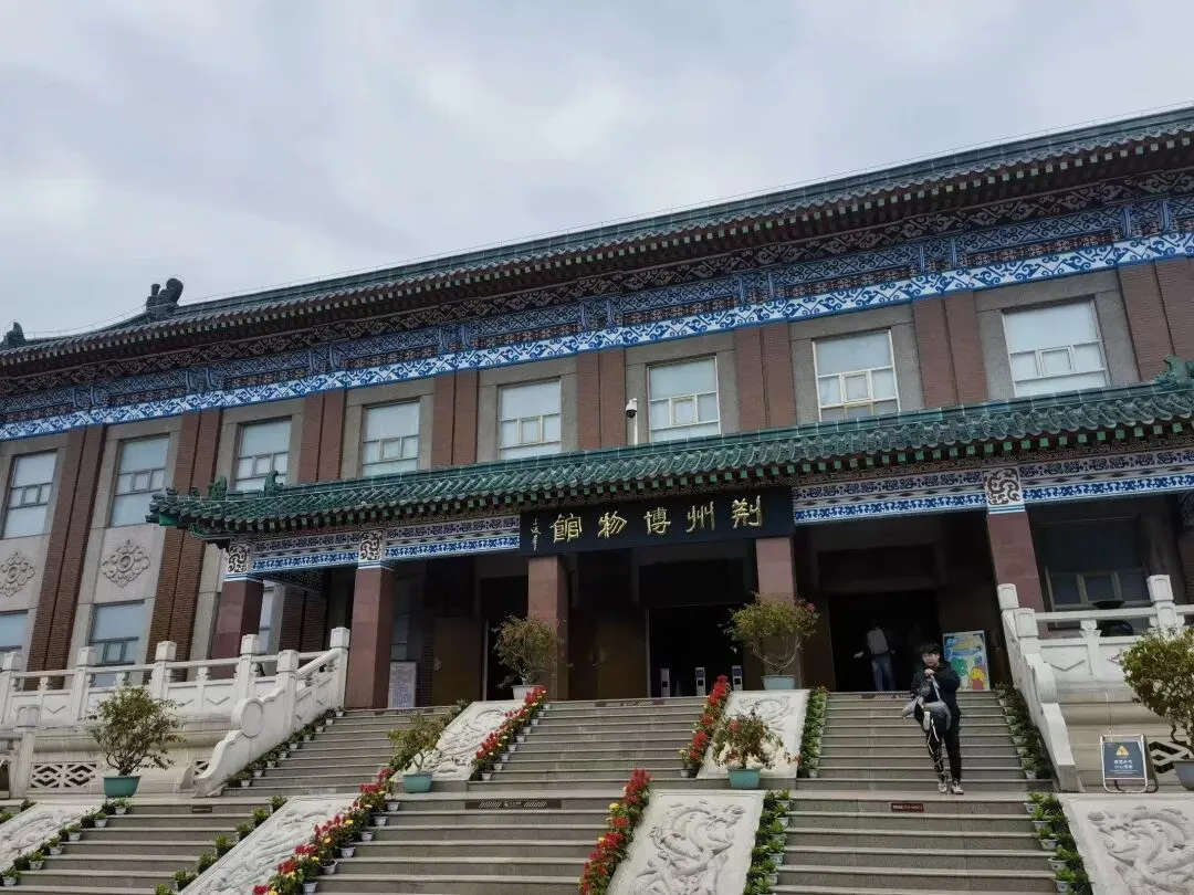 一首歌,一座馆,千年荆州.原创歌曲《荆州博物馆》今日上线.