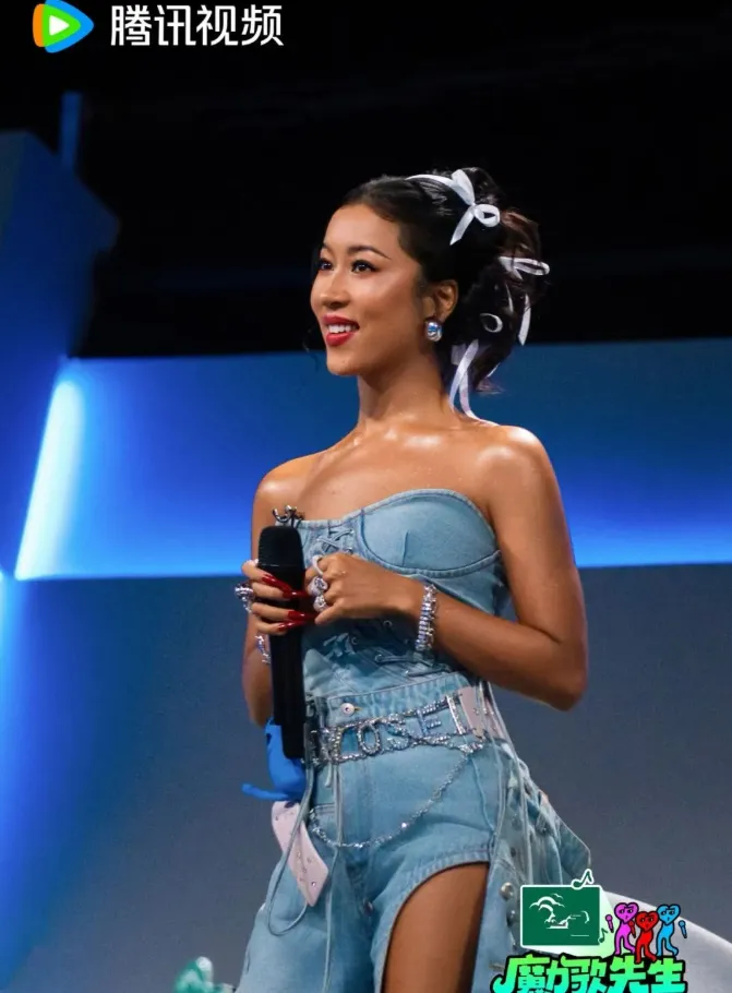 《魔力歌先生》首播清一色好评,简直是实力大魔王聚会