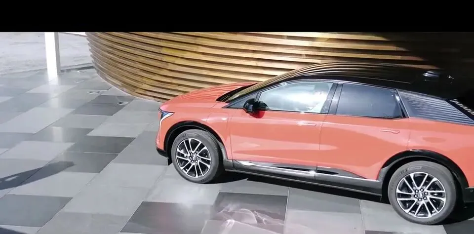 凯迪拉克IQ傲歌:当所有人都在抄作业,它偏要自己出题