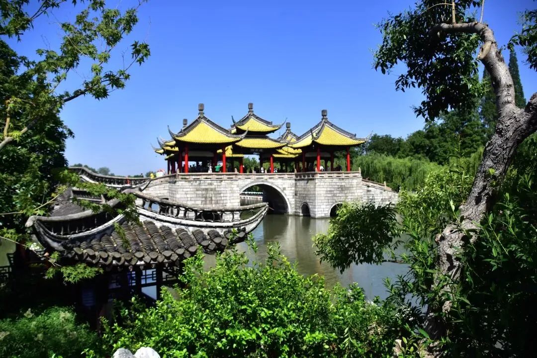 一首歌和一座城