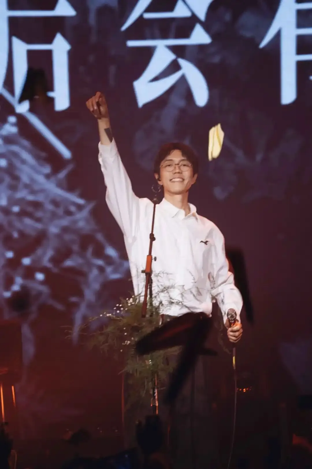 陈鸿宇:有面吃面,有歌唱歌