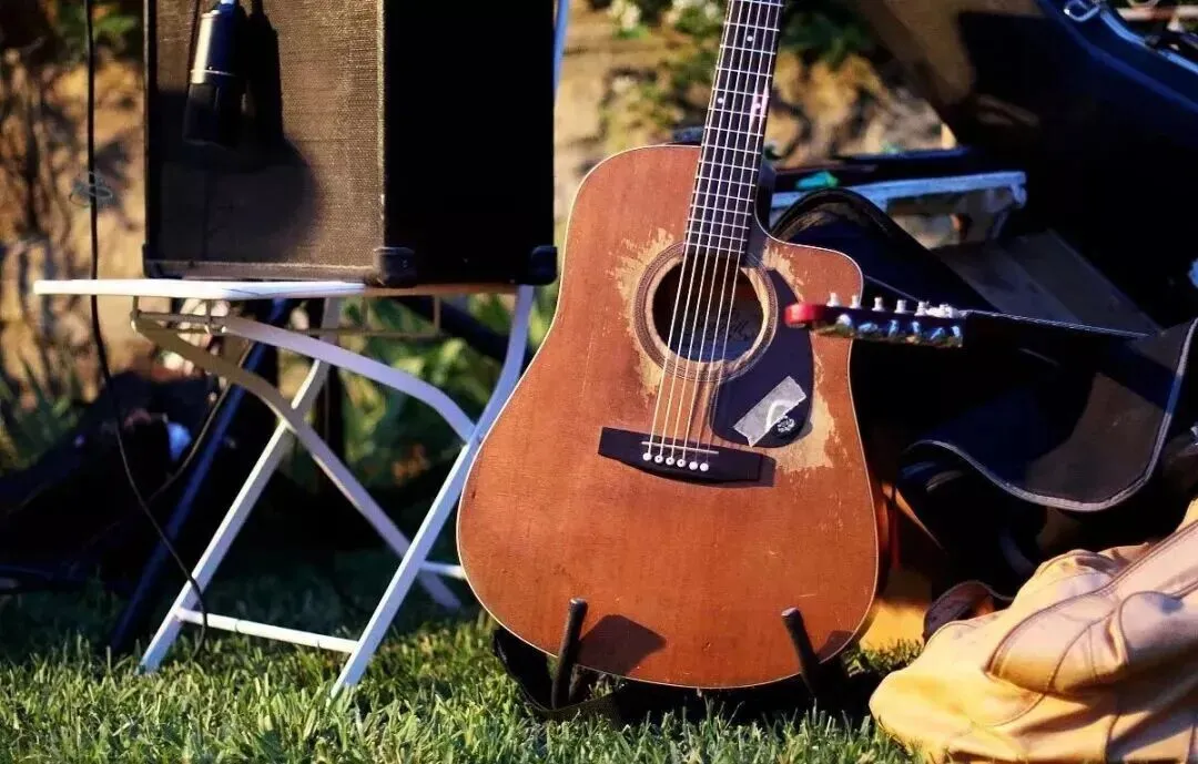 一首歌带火一座城!这20首城市歌曲(附吉他谱),快来看看有没有你的城市