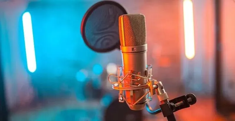 别迷了!AI歌曲堆成山,咱“手搓”的歌才是真爆款,风口就这!